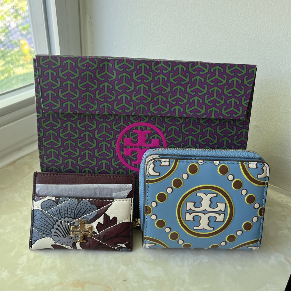 Tory Burch Blue White Key Card Holder
